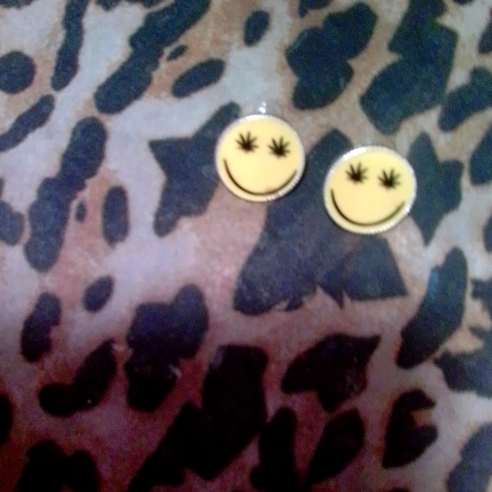 Smiley earrings